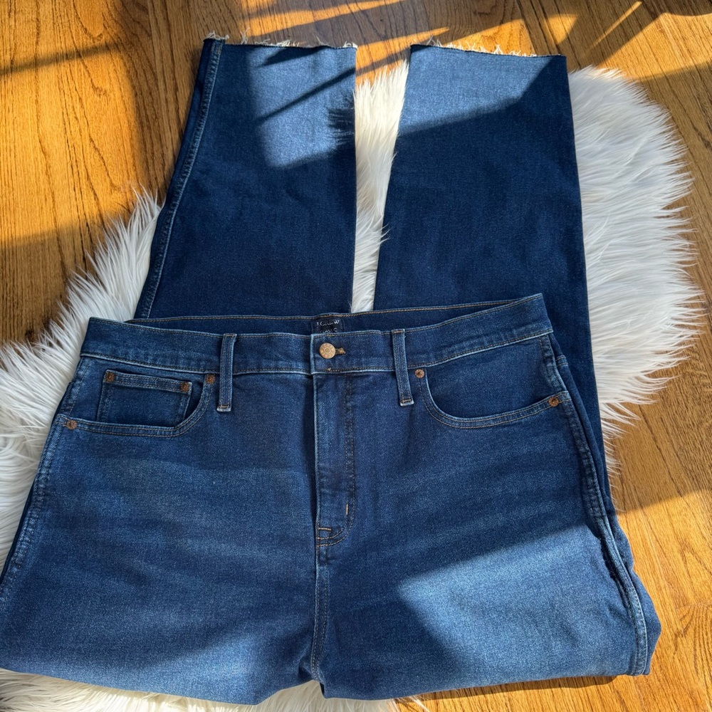 NWOT J. Crew Women's “Classic Vintage” Straight Leg Jeans in Dark Blue Wash 33T
